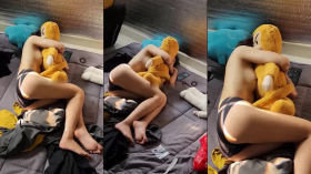 Stripchat | Bé sinh viên hàng xóm hớ hênh quá đi ngủ không mặc đồ còn để cửa mở